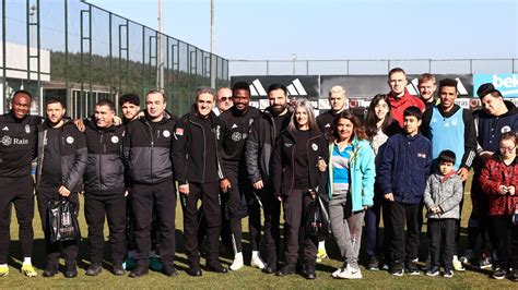 Beşiktaş, bugünkü antrenmanda özel misafirlerini ağırladı